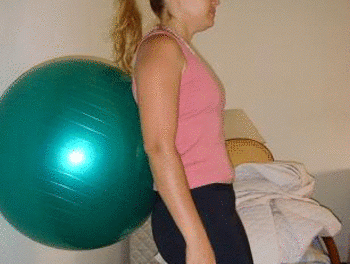 Para malhar em casa: 4 exercícios de pilates com bola