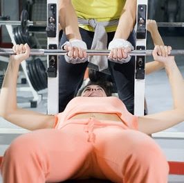 É legal a academia cobrar taxa do Personal Trainer?